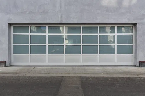 logo-image - strandard-right-banner